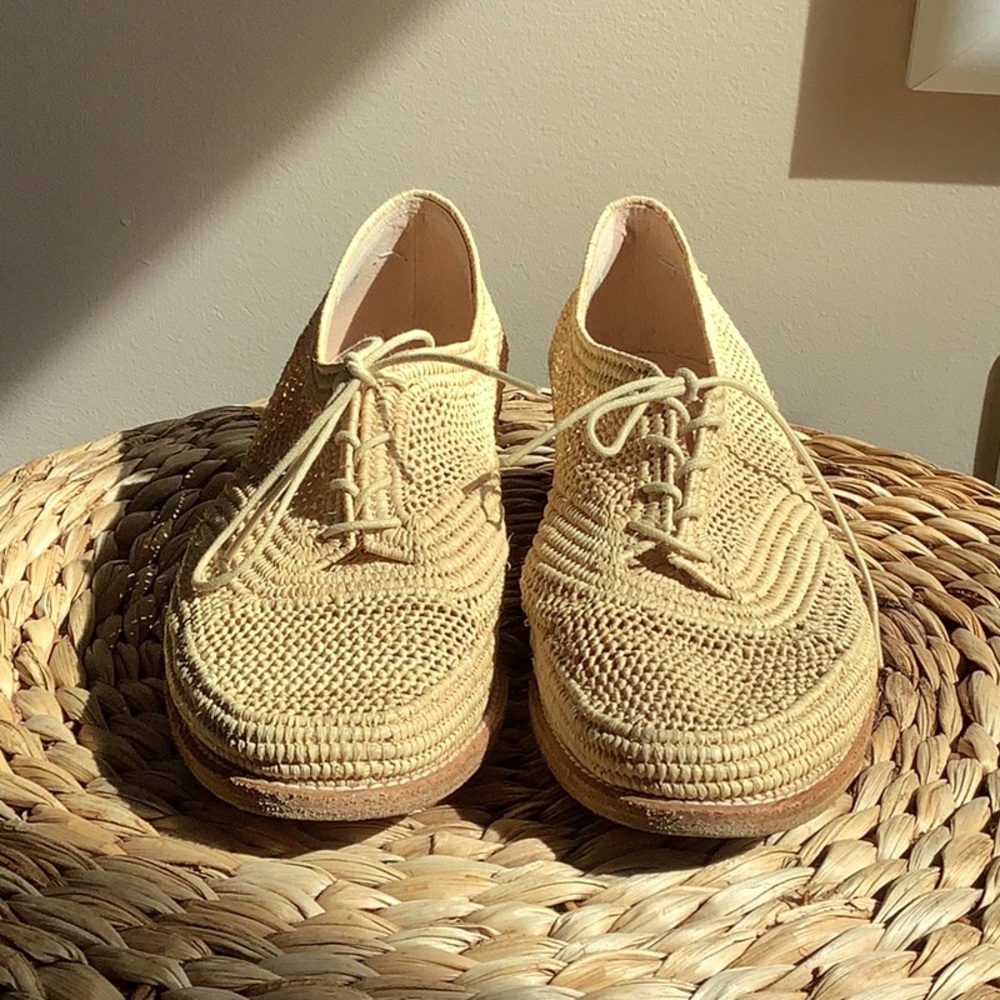 Stuart Weitzman Tan Flats with Woven Texture